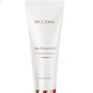 Age Reversist Exfoliating Cleanser - White